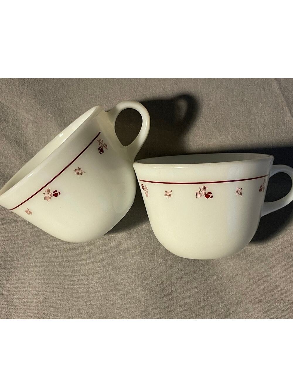 Vintage Corning 8oz. PYREX set/2 coffee tea mugs with burgundy rose design